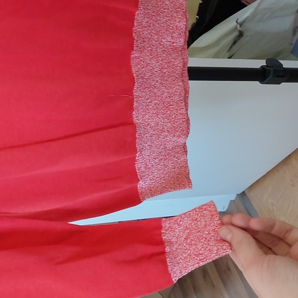 Men's 2 tone red sweater - Picture 3 of 4